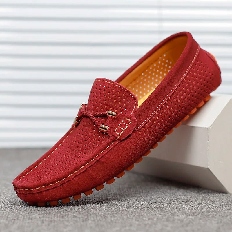 Men's Perforated Suede Slip-On Loafers Metal Bow Detail - Rot