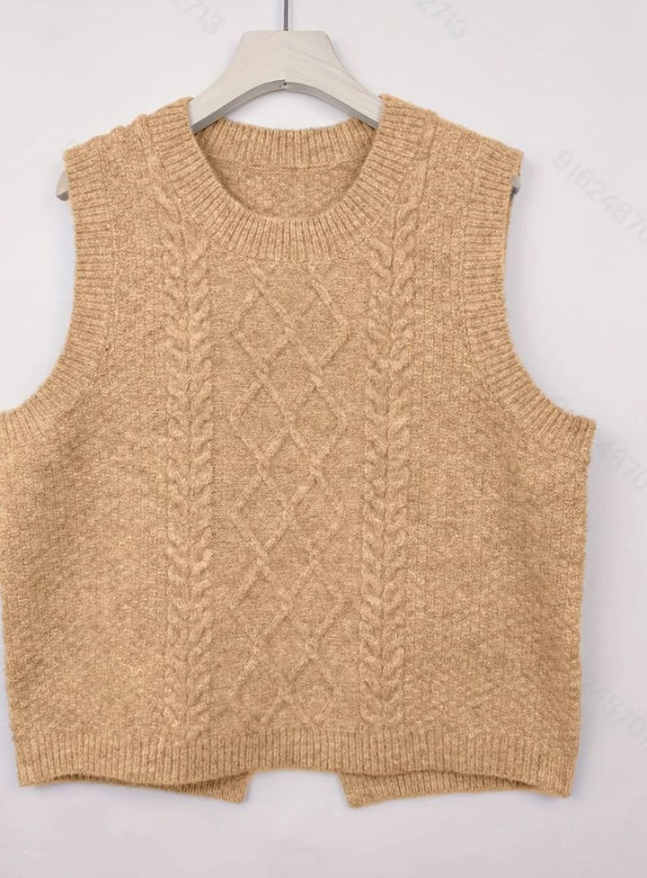 Women's Cable-Knit Round-Neck Sleeveless Sweater Vest