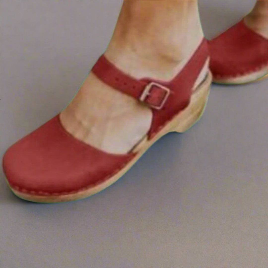 Women's Comfortable Sandals Leather Closed-Toe Ankle-Strap Platform Clogs - Red