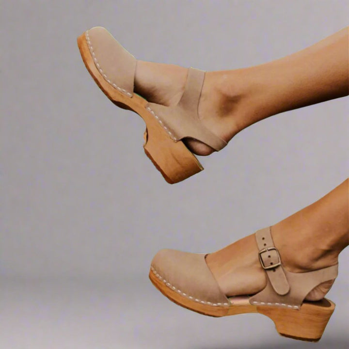 Women's Comfortable Sandals Leather Closed-Toe Ankle-Strap Platform Clogs - Beige