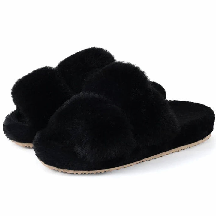 Women's Cozy Faux Fur Slip-On Slide Slippers - Black