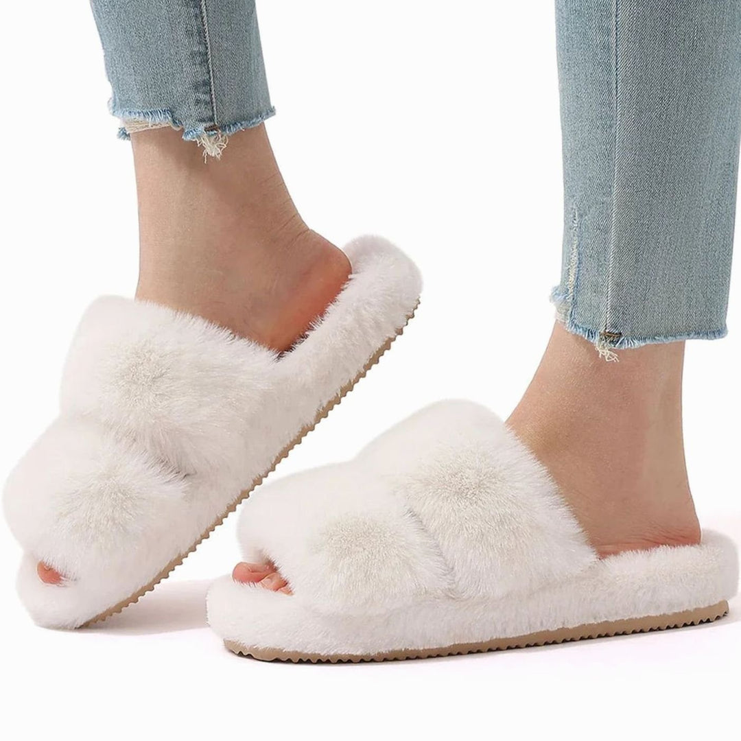 Women's Cozy Faux Fur Slip-On Slide Slippers