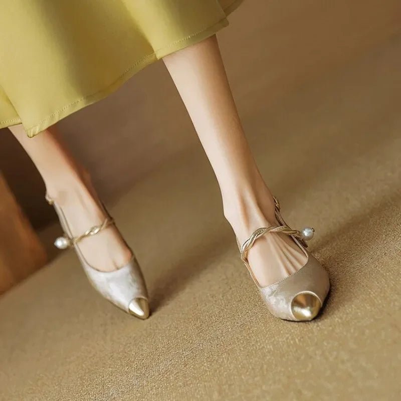 Women's Floral Jacquard Pearl-Strap Slingback Pointed-Toe Kitten Heel Pumps