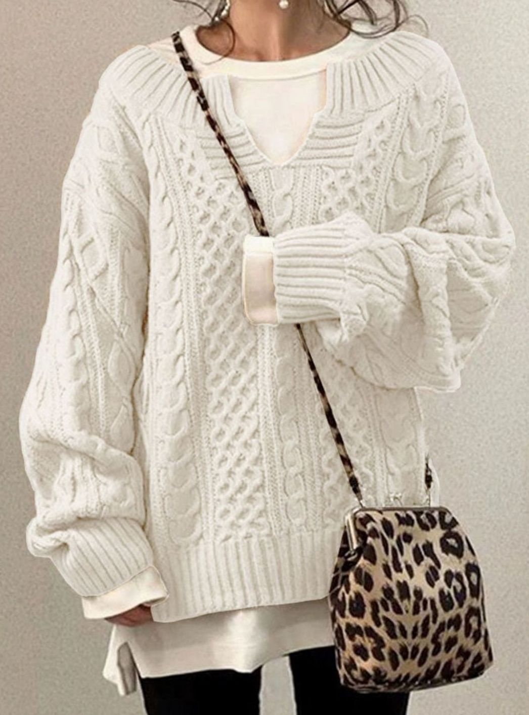 Women's Oversized Cable Knit Sweater V-Neck Layered Pullover