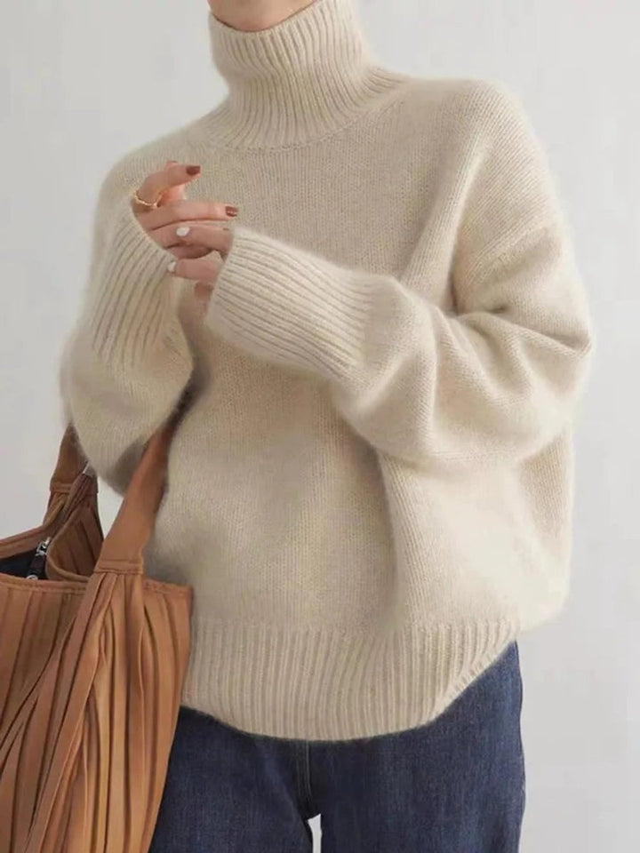 Women's Oversized Turtleneck Cashmere Knit Sweater - Beige