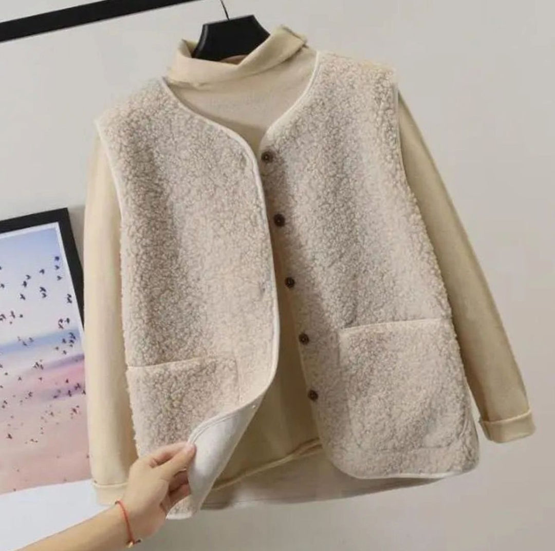 Women's Relaxed-Fit Sherpa Sleeveless Outerwear Vest - Beige