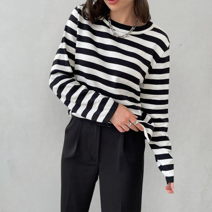Women's Relaxed-Fit Striped Long Sleeve Crewneck Sweater - Black