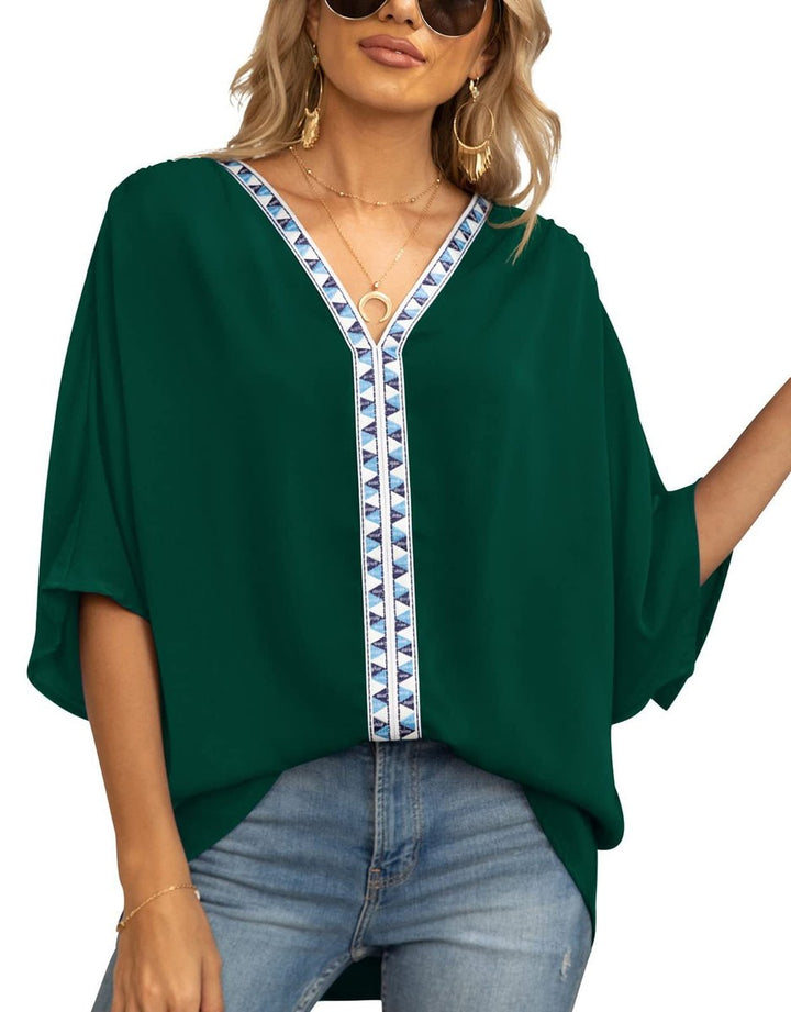 Women's Relaxed Oversized V-Neck Geometric Trim Tunic Top - Dunkelgrün