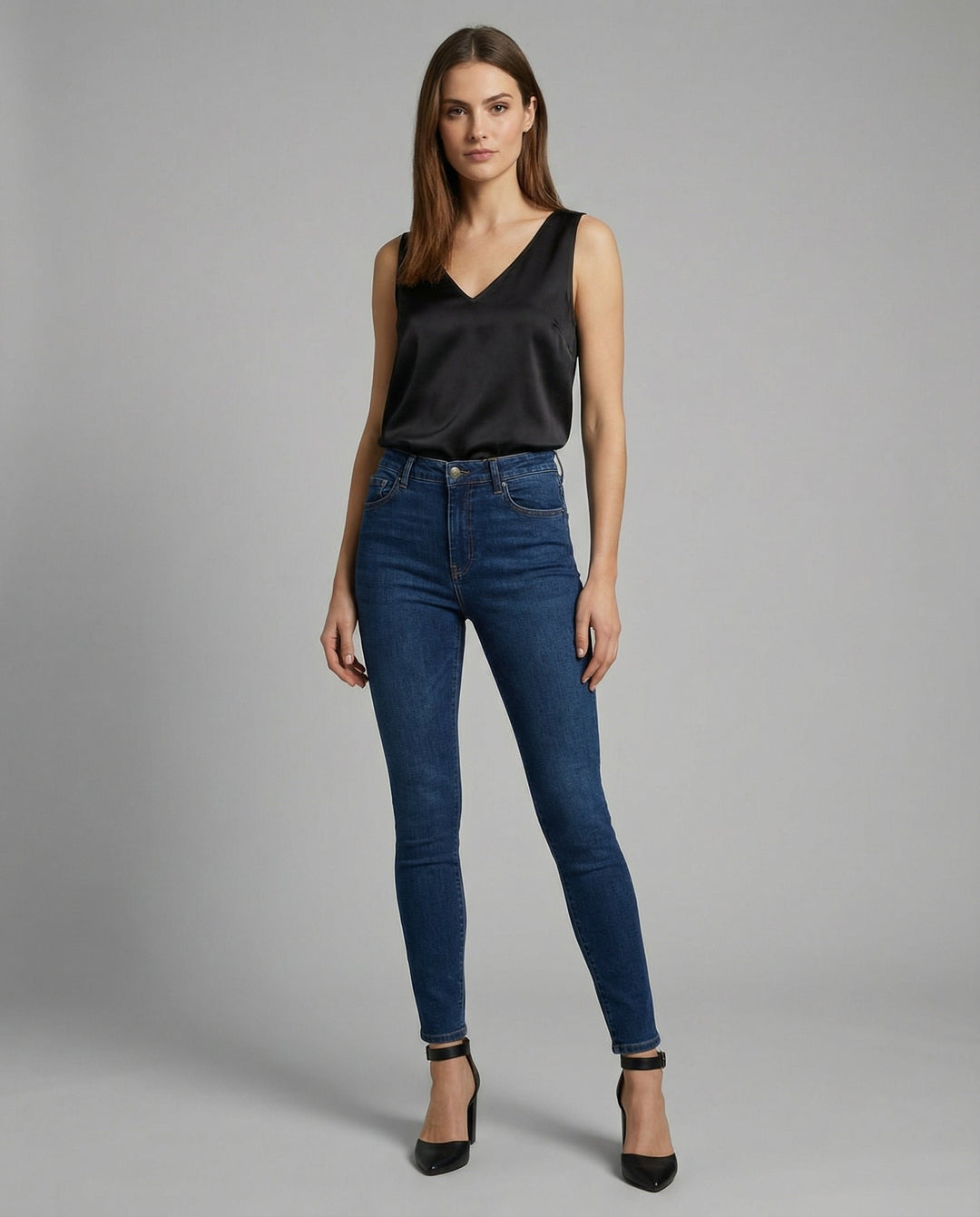 Women's Relaxed V-Neck Wide-Strap Satin Camisole Top