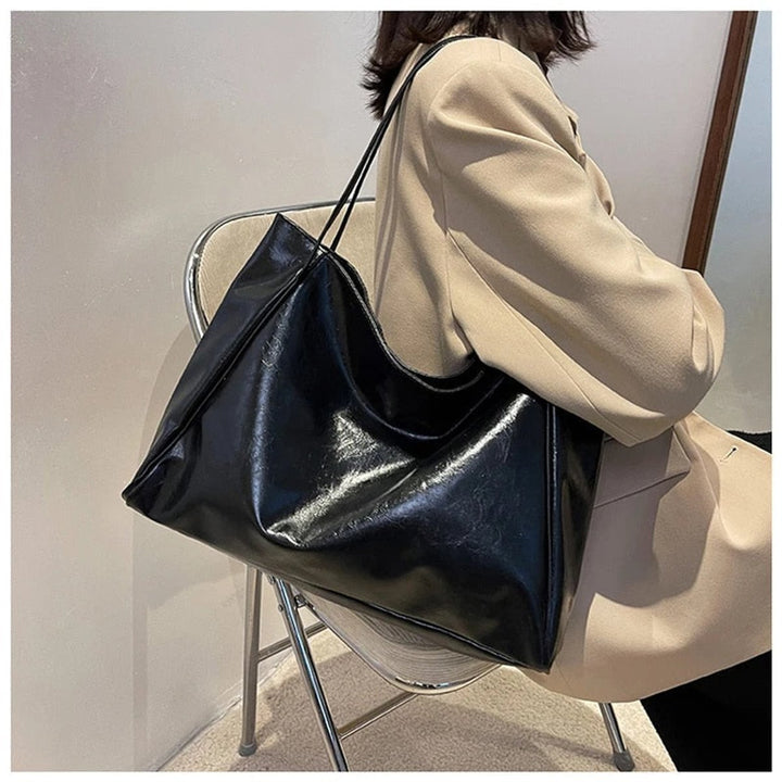 Women's Retro Large-Capacity Faux Leather Shoulder Tote Bag