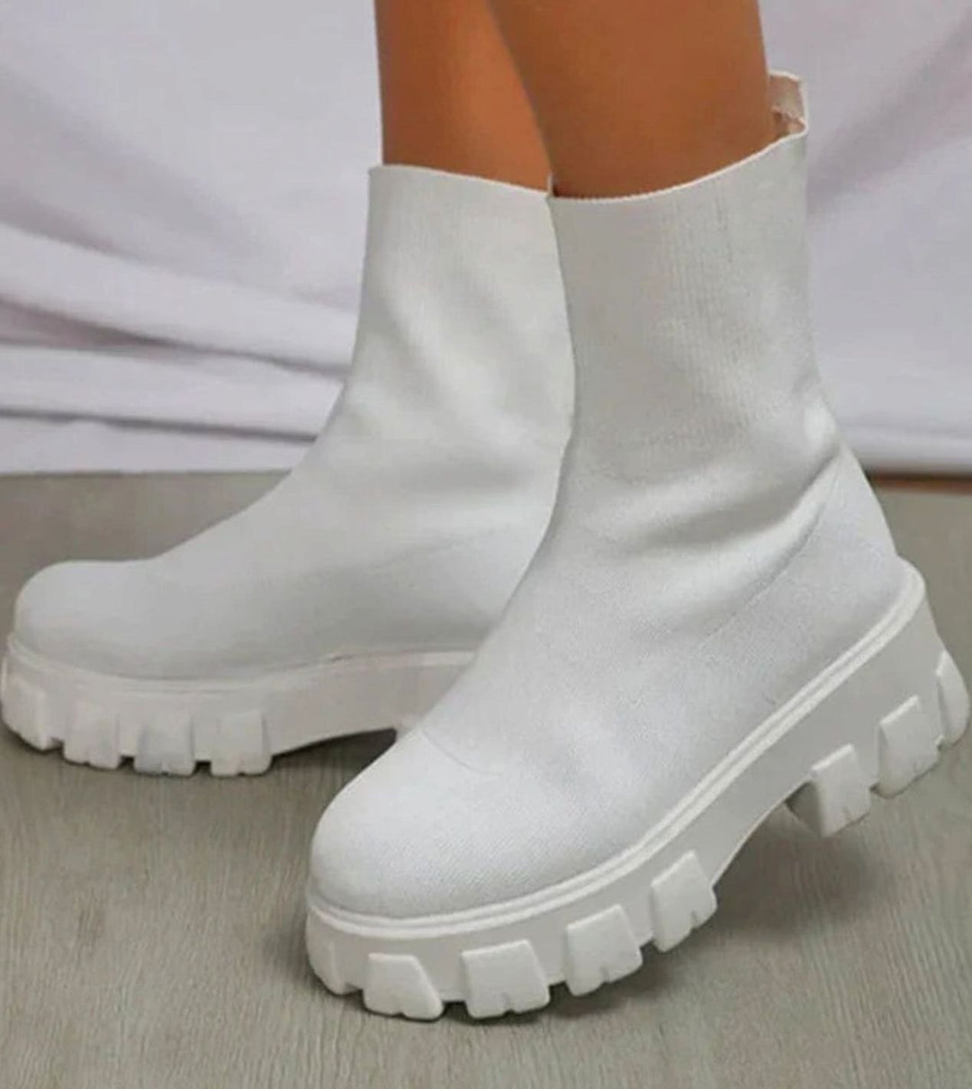 Women's Slip-On Sock-Fit Chunky Heel Boots Lug Sole - White