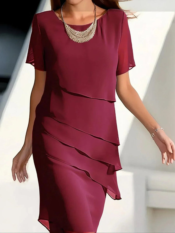 Women's Tiered Chiffon Short Sleeve Cocktail Dress - Red