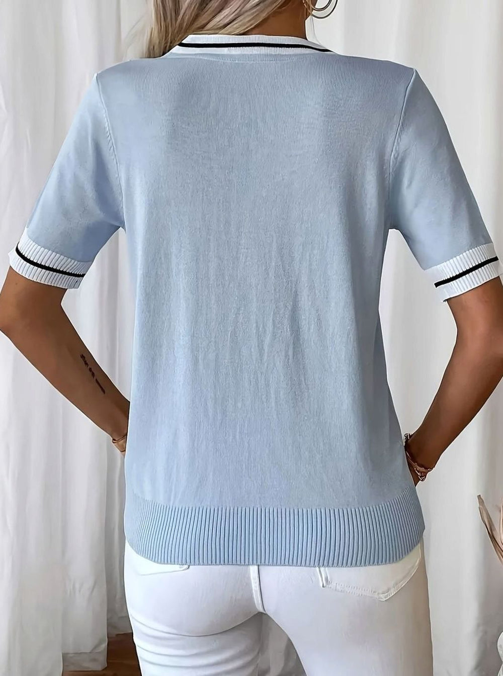 Women's V-Neck Contrast-Trim Short-Sleeve Knit Pullover Top