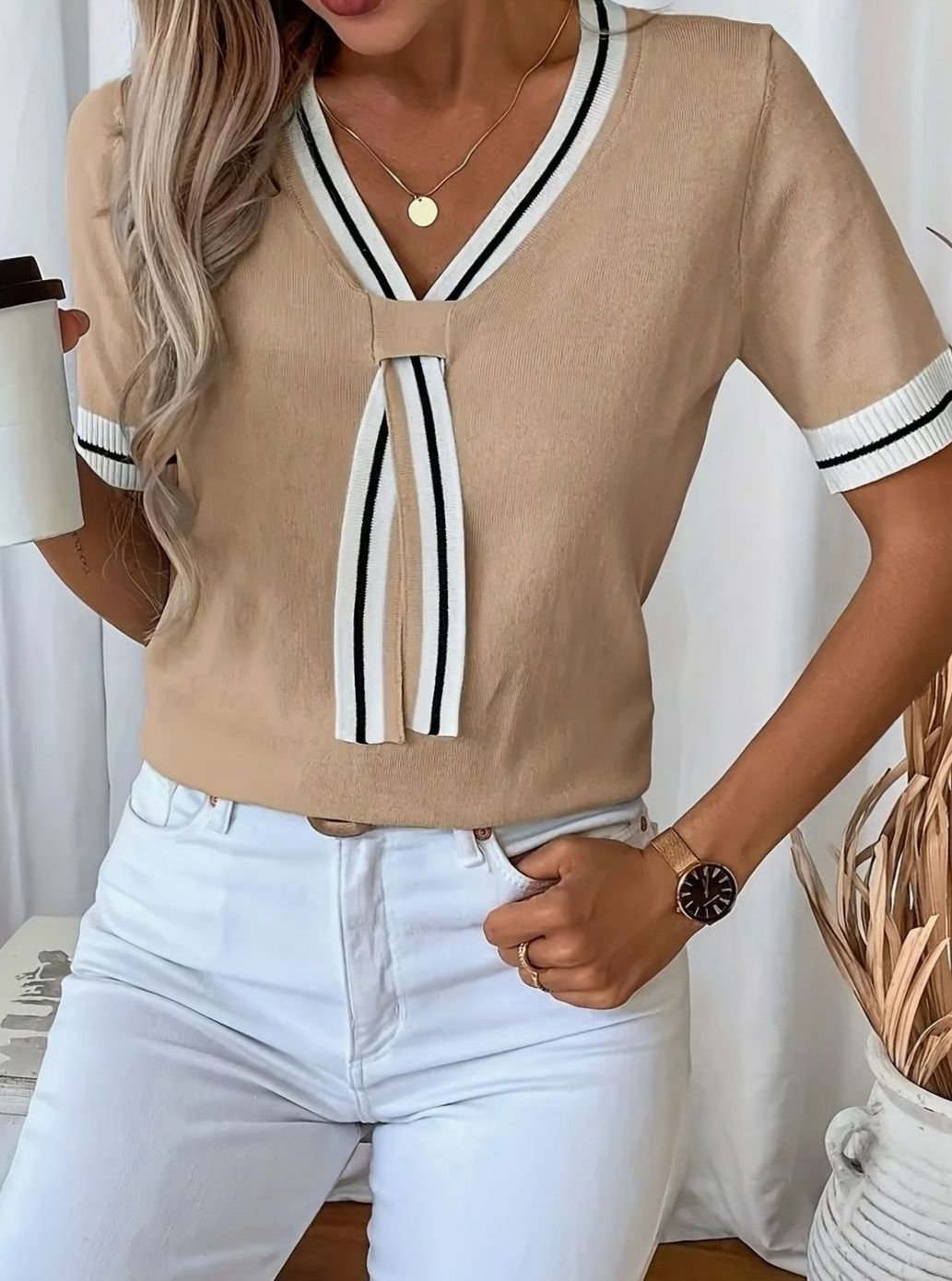 Women's V-Neck Contrast-Trim Short-Sleeve Knit Pullover Top - Khaki