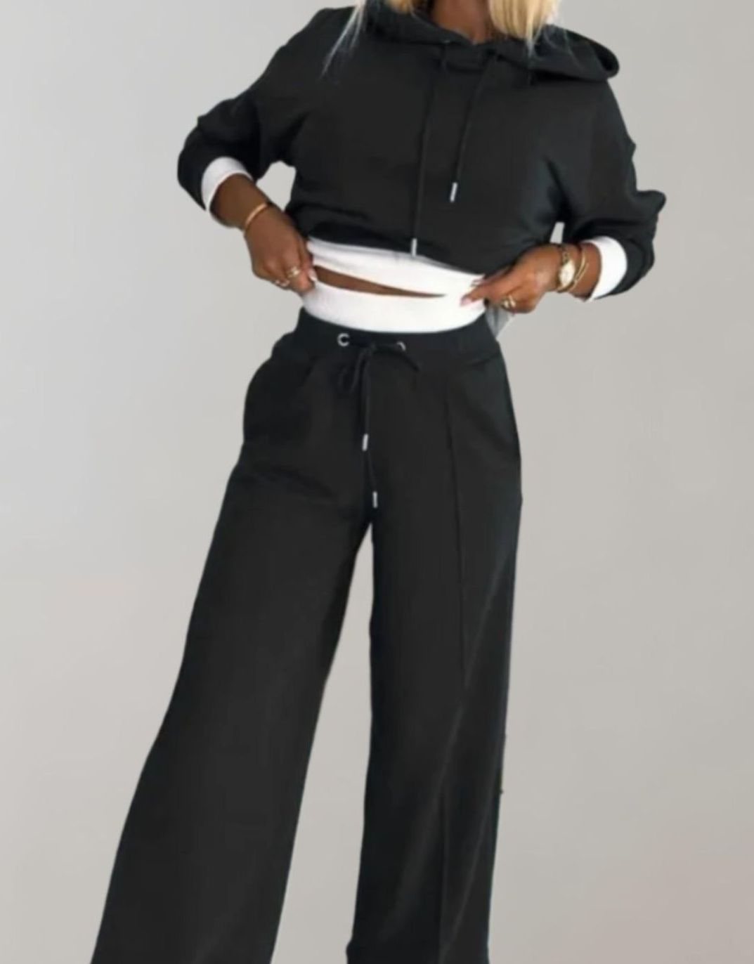 Women's Wide-Leg Drawstring Tracksuit Pants Cropped Hoodie Set - Black